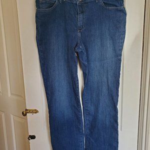 Lee Women's 16 Long Dark Wash Relaxed Straight Leg Jeans